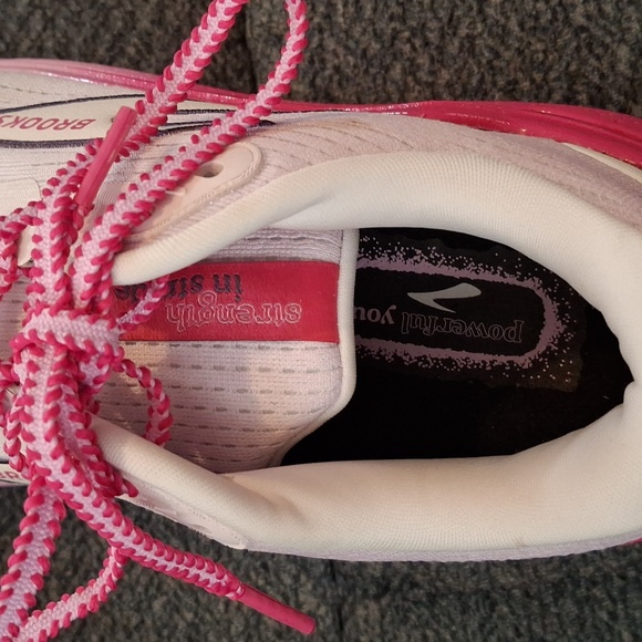 EUC!!! Womens BROOKS size 10 - Picture 3 of 12